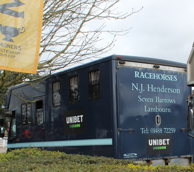 nicky henderson horse box